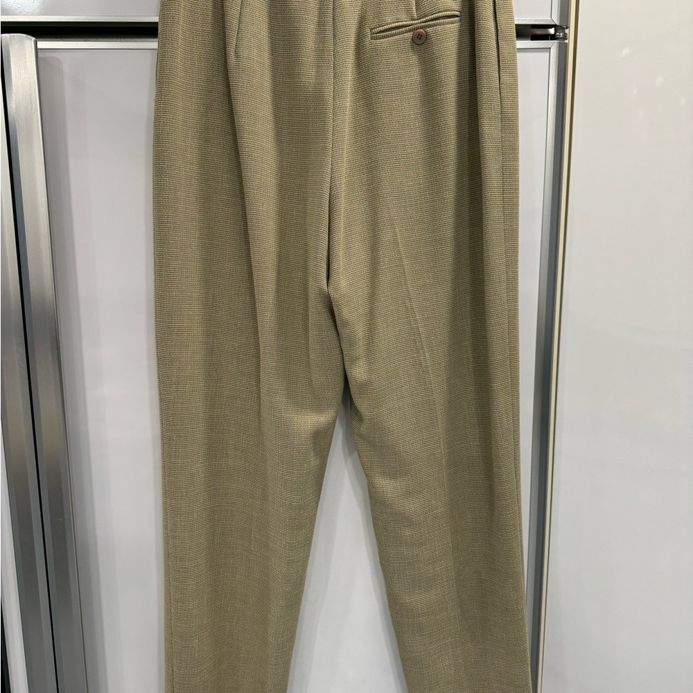 Jones of New York 3 button pantsuit! Slim fitting w/lightly padded shoulders! - Picture 5 of 8